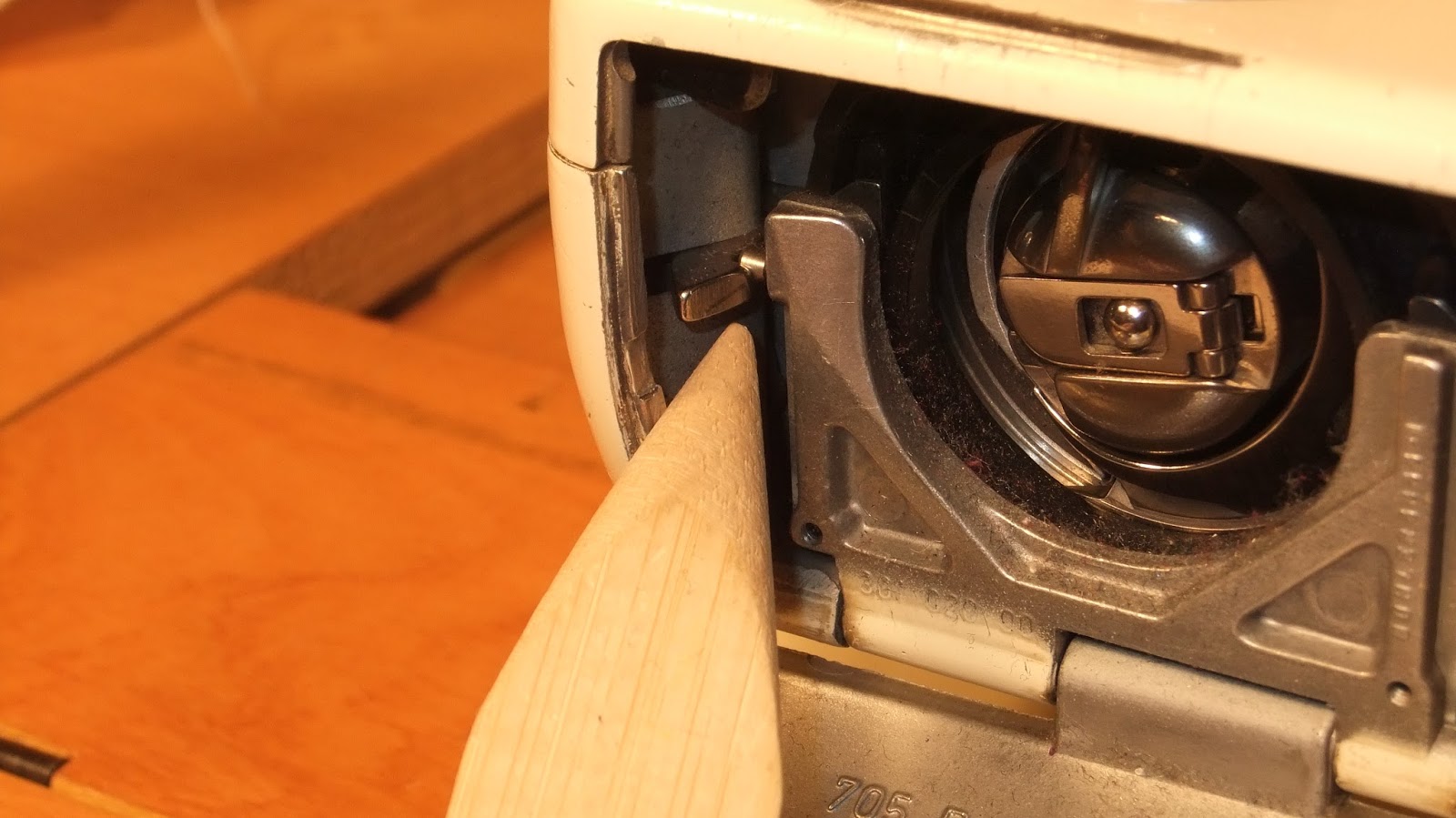 Doozie Does It! Keeping Your Bernina 830 Clean and Oiled!