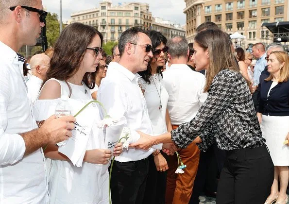 King Felipe and Queen Letizia at memorial ceremony for victims of Barcelona and Cambrils terrorist attack. Carolina Herrera
