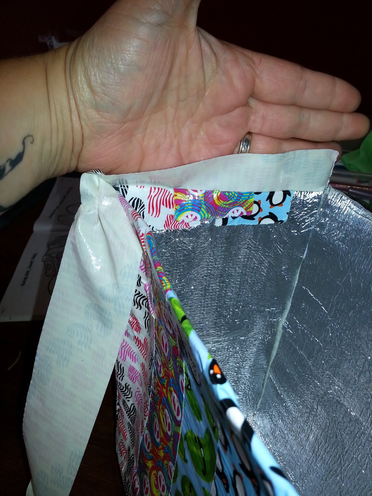 babazoobee life of the etsypreneur Duct Tape Lunch Bags Tutorial