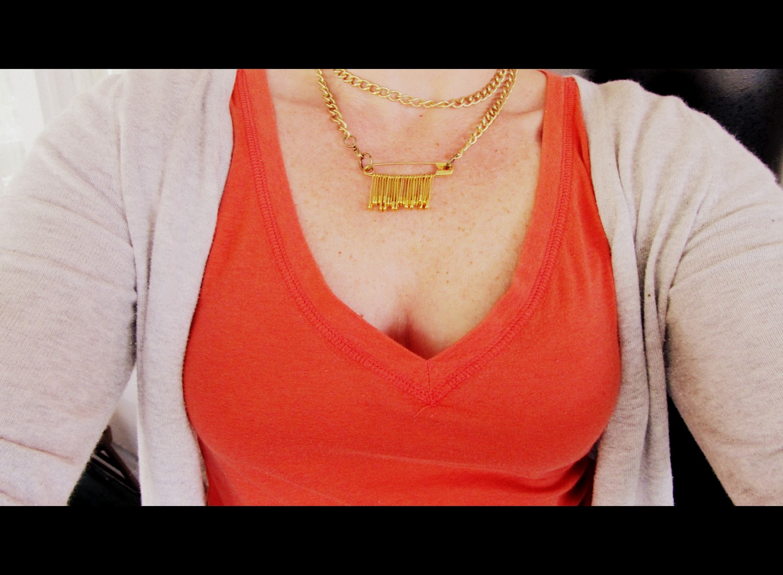 WobiSobi Safety Pin Necklace, DIY