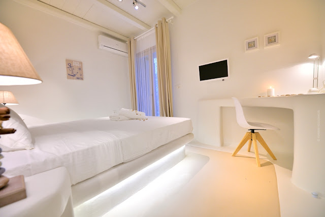 Casa minimalista mas super confortável Mykonos. Achados de Decoração