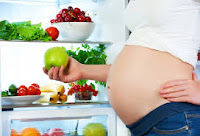 Una mala alimentación durante el embarazo acarrea peligros para la salud del bebé y de la futura mamá