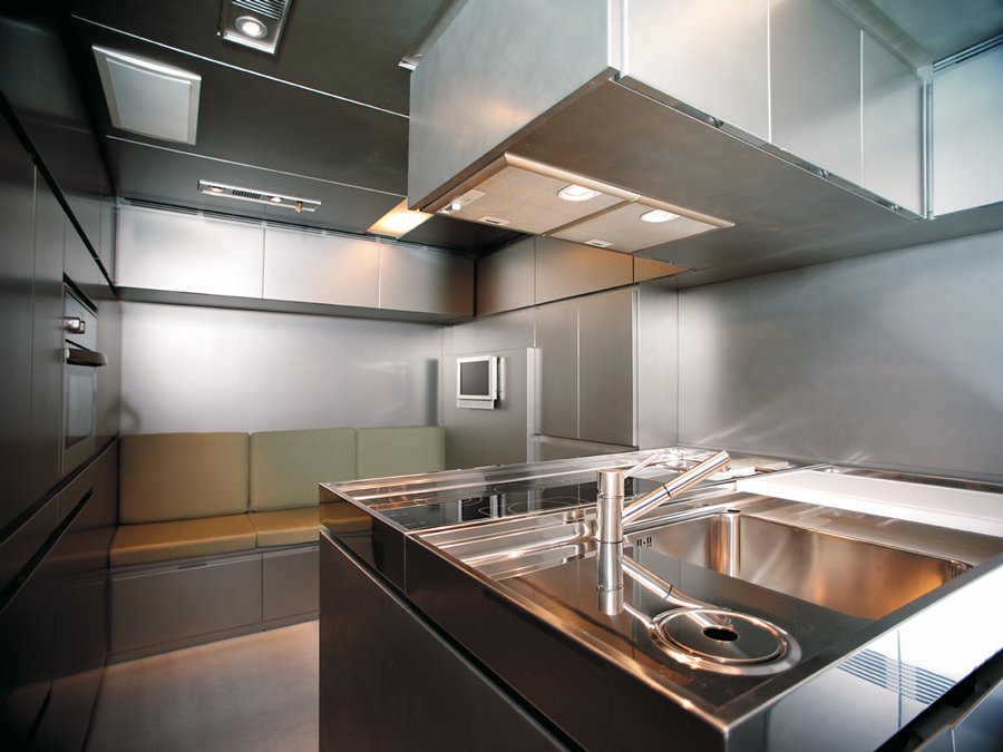 Here is Everything You Need To Know About This Yacht EconoMaldives