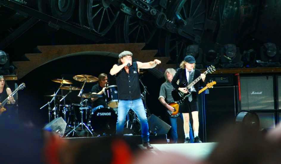 Primer disco en solitario del baterista de AC/DC | Long Play 80