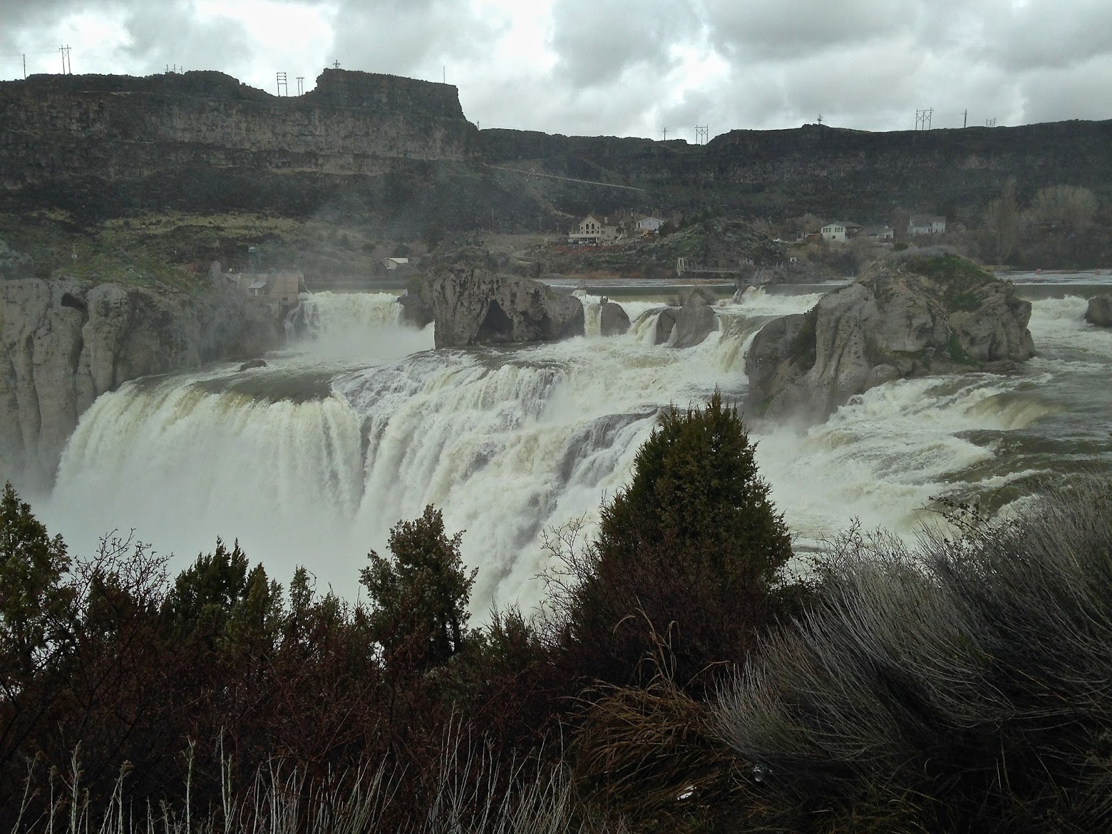 SOUTHERN IDAHO SHOSHONE FALLS
