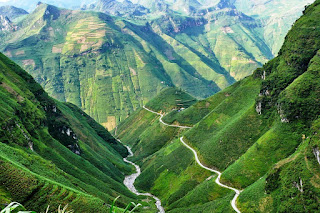 Dong Van Plateau- Urged for more Tourist Development Plans Dong Van Plateau- Urged for more Tourist Development Plans