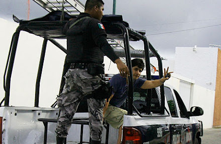Detienen a periodista que exhibió reloj espía del presidente municipal de Cancún