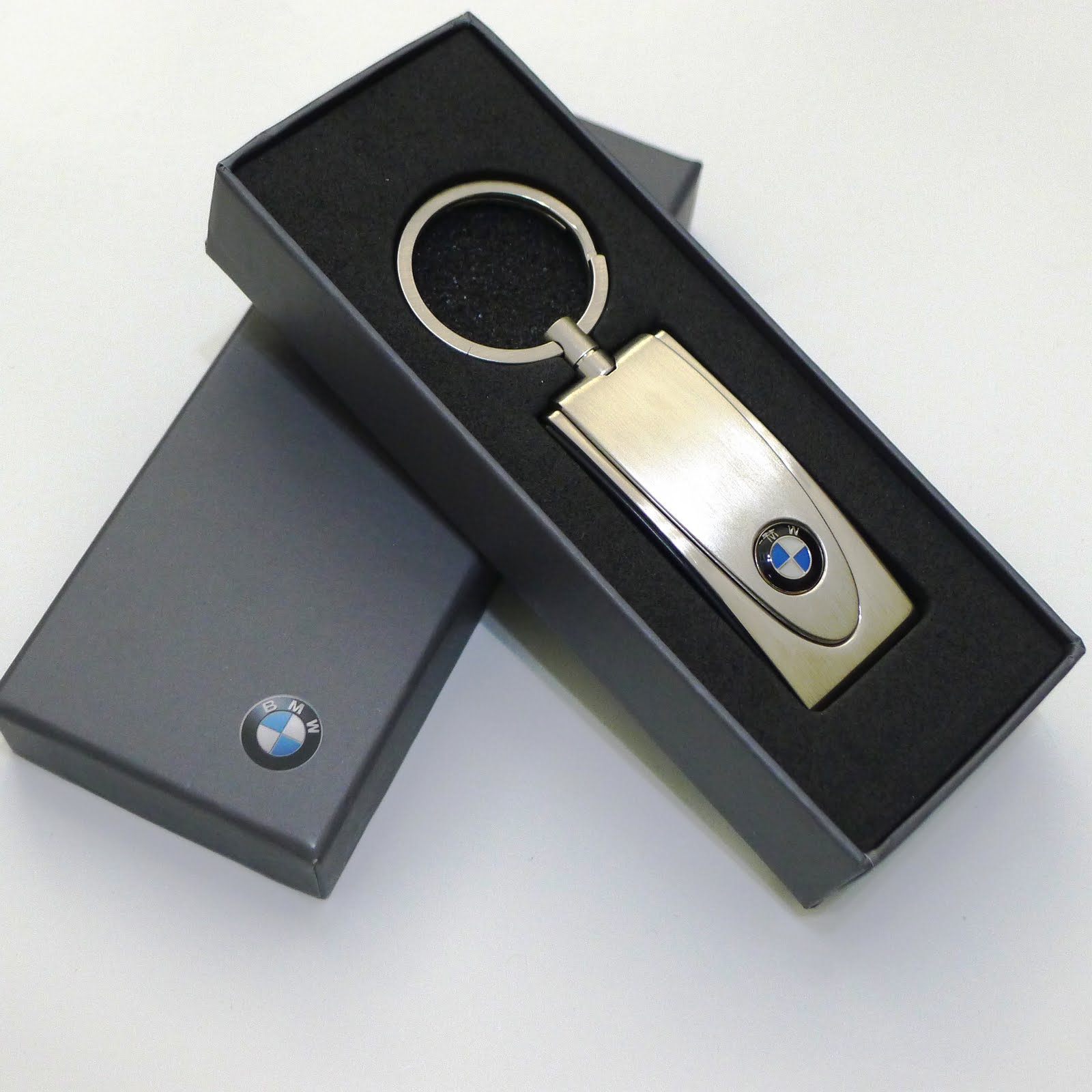 Thrilling Trinkets S4 BMW Shlusselanhanger Key Ring