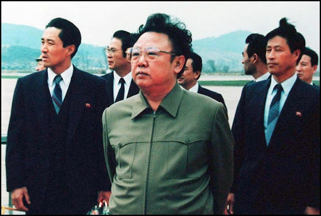 أغرب مجموعة 5 حكام عرفوا بتصرفاتهم المجنونة وأفعالهم الغريبة Kim-jong-il