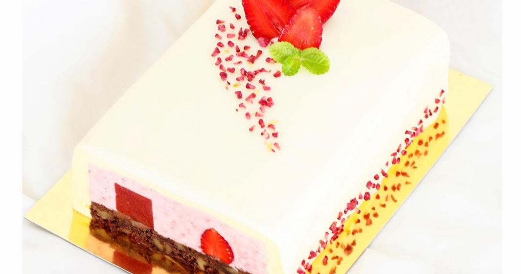 Use Smaller Cake Pan To Cut Cake Use Smaller Cake Pan To Cut Cake