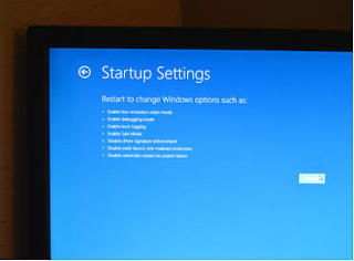 Dalam menu Startup Settings, klik tombol Restart untuk me-restart PC Anda.
