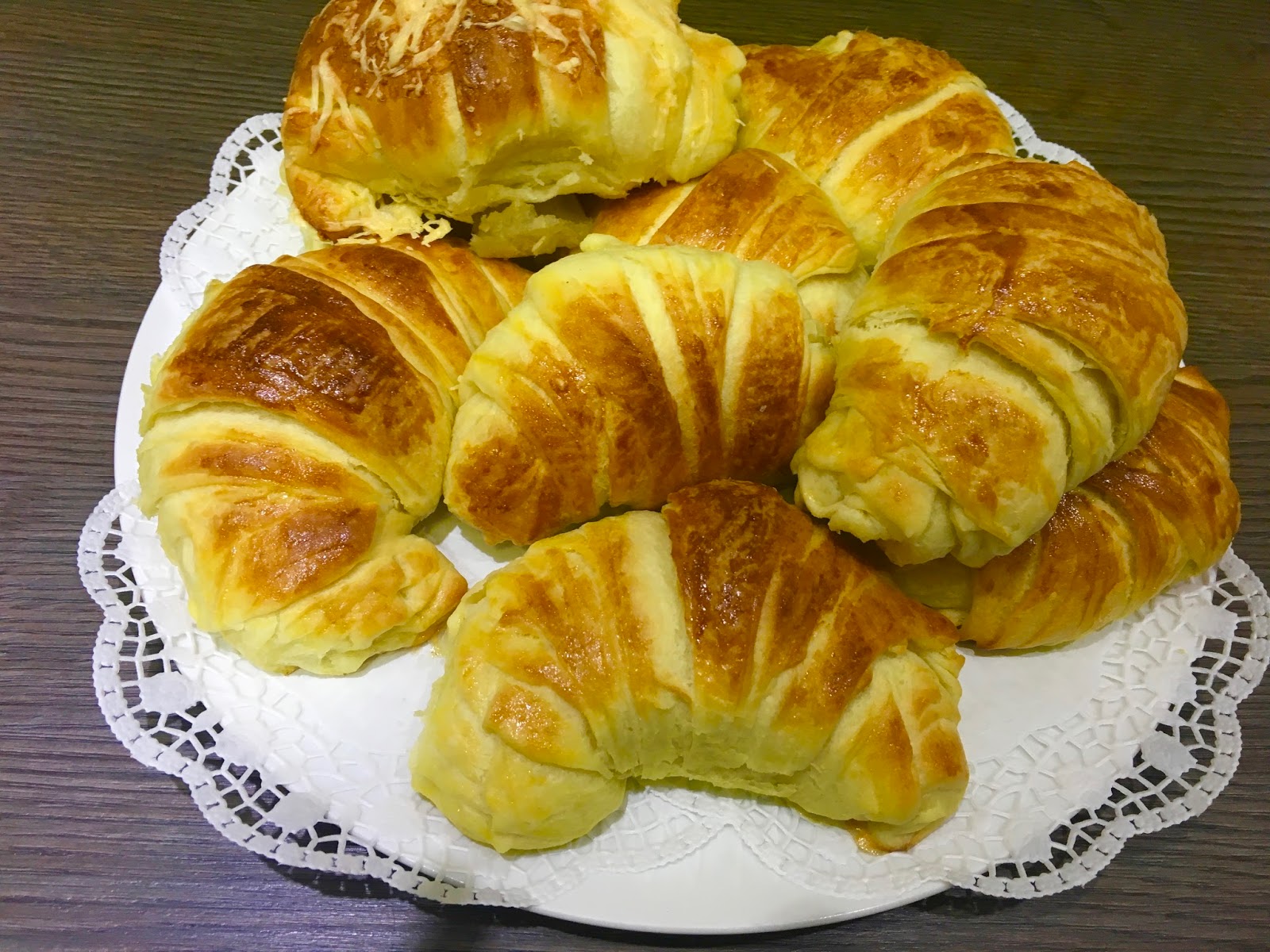 Çikolatalı Reçelli Kruvasan Çikolatalı Reçelli Kruvasan