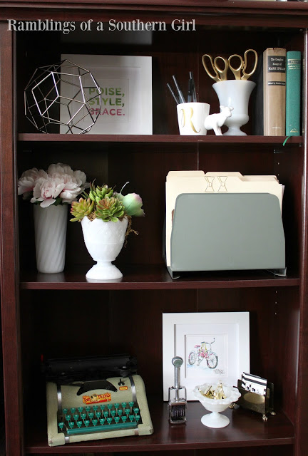 Styling a Shelfie Styling a Shelfie