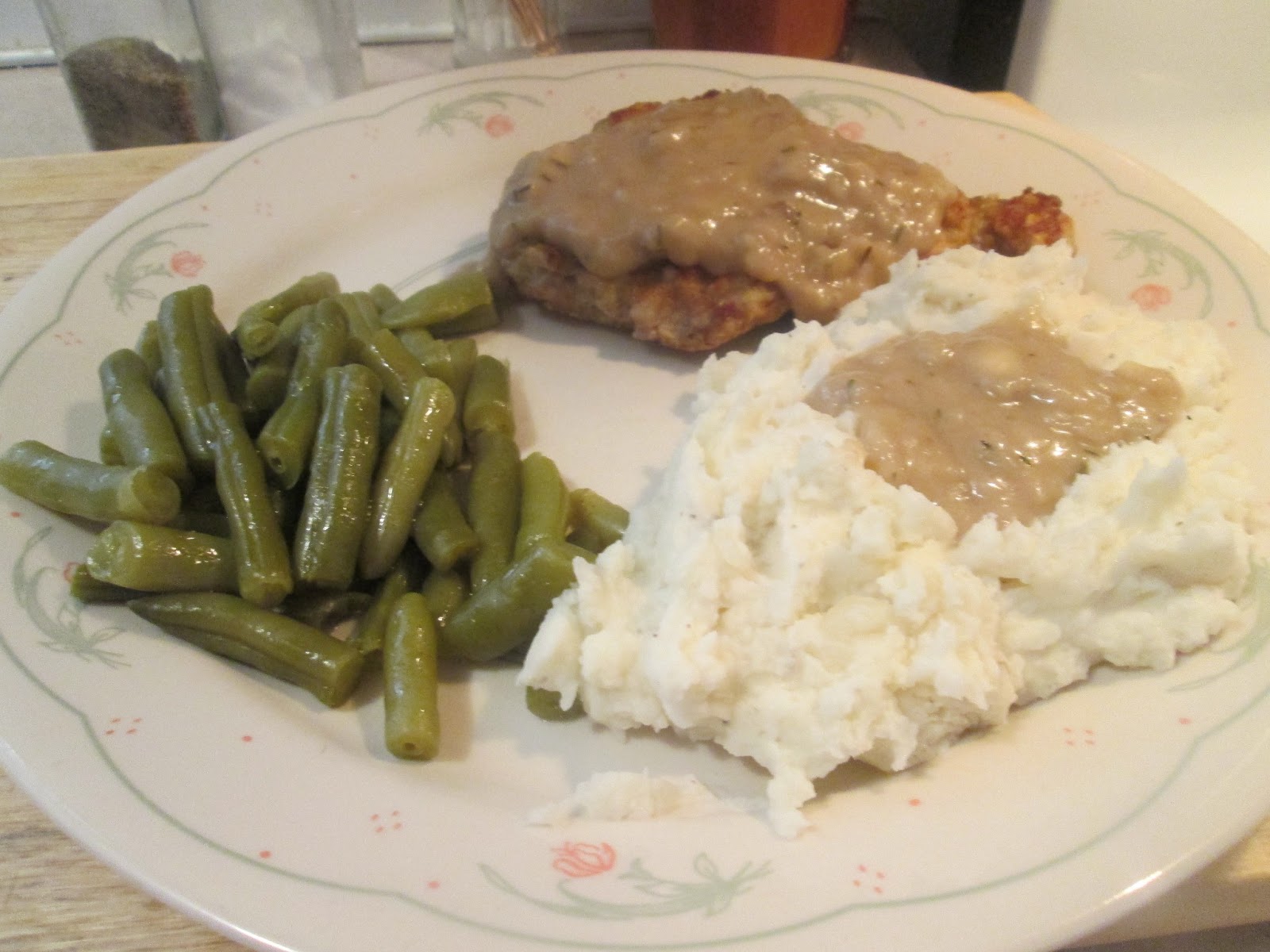 Diab2Cook Country Fried Veal Cubed Steak w/ Mashed Potatoes, Green