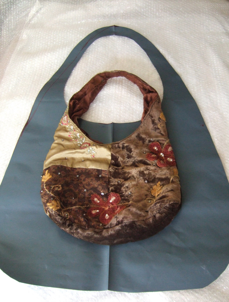 AllSensesArt Blog: Roomy and Stylish Felted Handbags that you'll use ...
