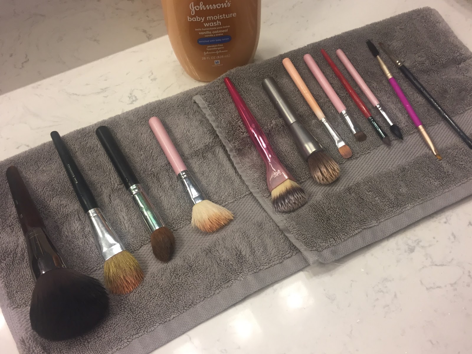 Pammy Blogs Beauty Everyday Beauty Hacks Makeup Brush Cleaning with