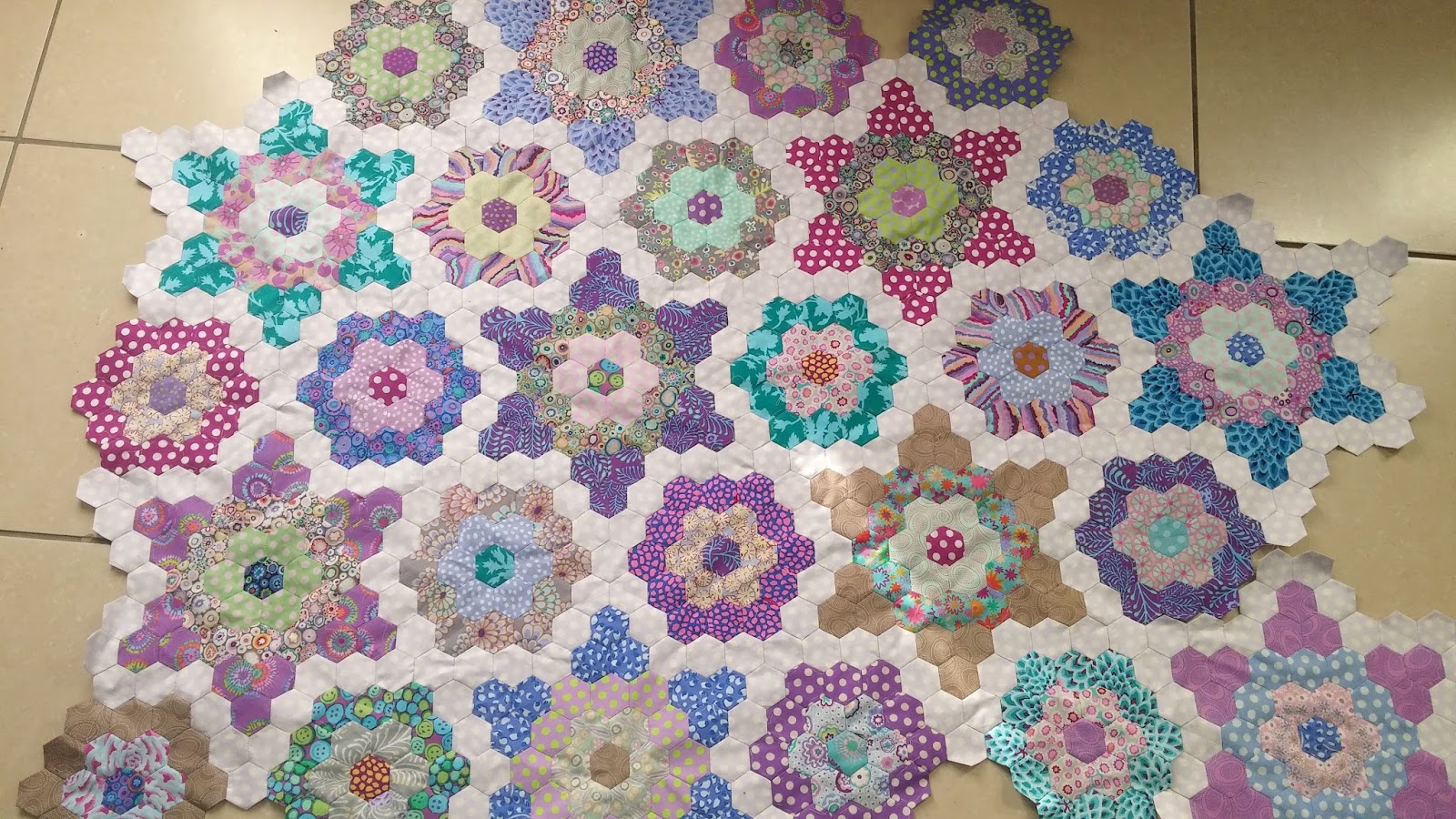 Cape Pincushion Hexagon paperpieced quilt assembly