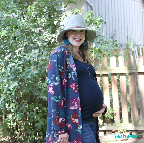 Fall outfit idea - dark floral kimono with a fun hat and jeans. No kimono? Do what I did and wear a shirt dress, unbuttoned. Click through for details. 