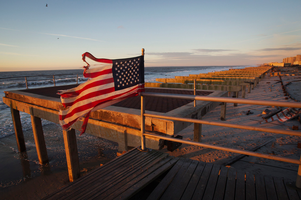 Национальный спорт usa. Американская виза реклама. Флаг соединённых штатов америки. Человек америка. Русские люди в сша.