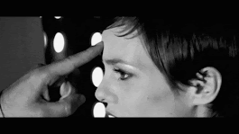 La Ni a De Las Naranjas La Isla y Todo Lo Dem s 