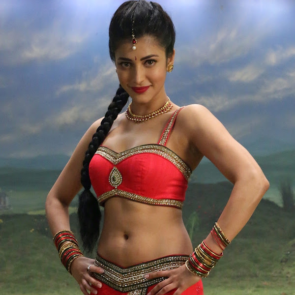 Shruthi Haasan Hot Photos