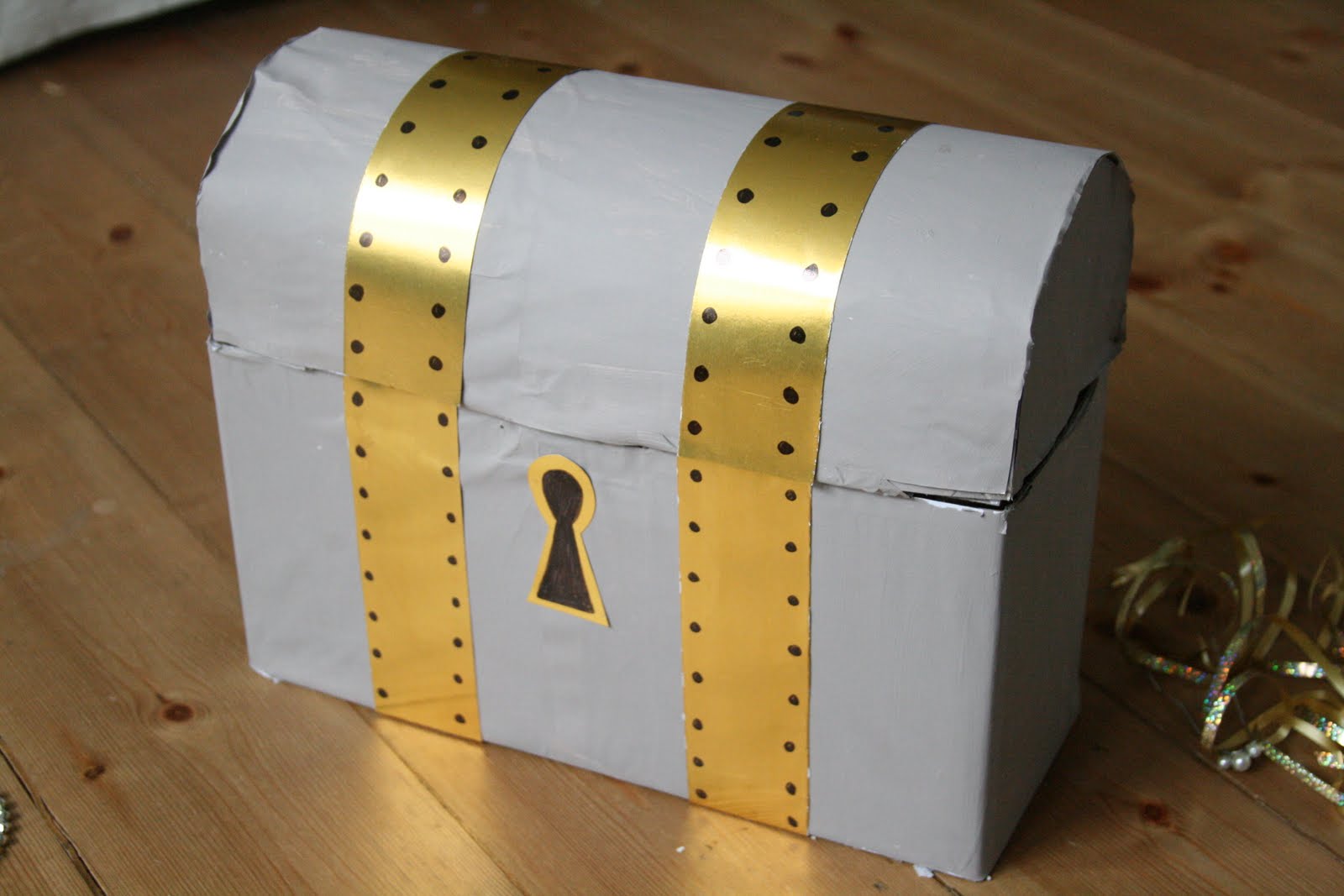 How to Make a Pirate DIY Treasure Chest - Make Life Lovely