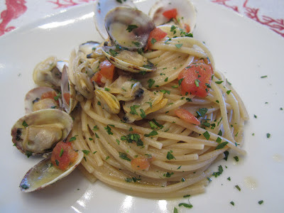 spaghetti alle vongole.