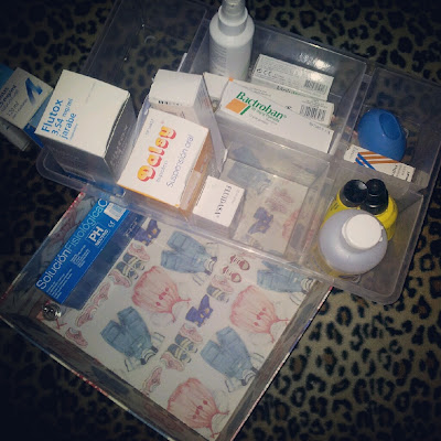 DIY: un botiquín, dos cuelga ganchos y una caja multiusos