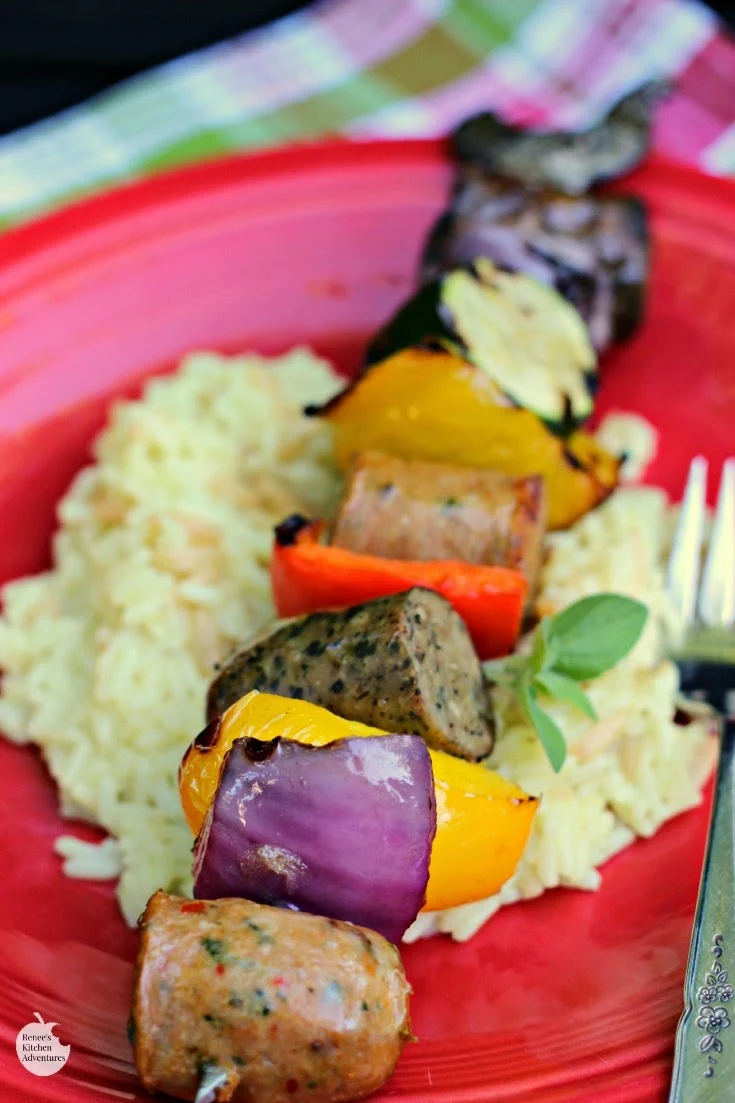 Easy Grilled Chicken Sausage and Pepper Kabobs | by Renee's Kitchen Adventures - Easy recipe for a quick and healthy weeknight dinner!  Ready in under 30 minutes! 
