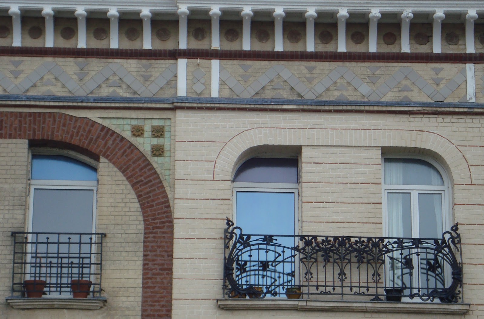 Paseos Art Nouveau Porte (25) Immeuble