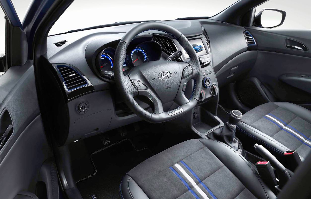 Hyundai HB20 2015 R-Spec - interior