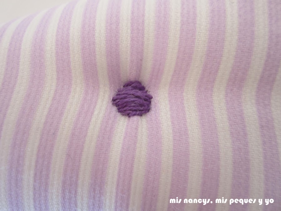 mis nancys, mis peques y yo, perritos de trapo, detalle ojo bordado