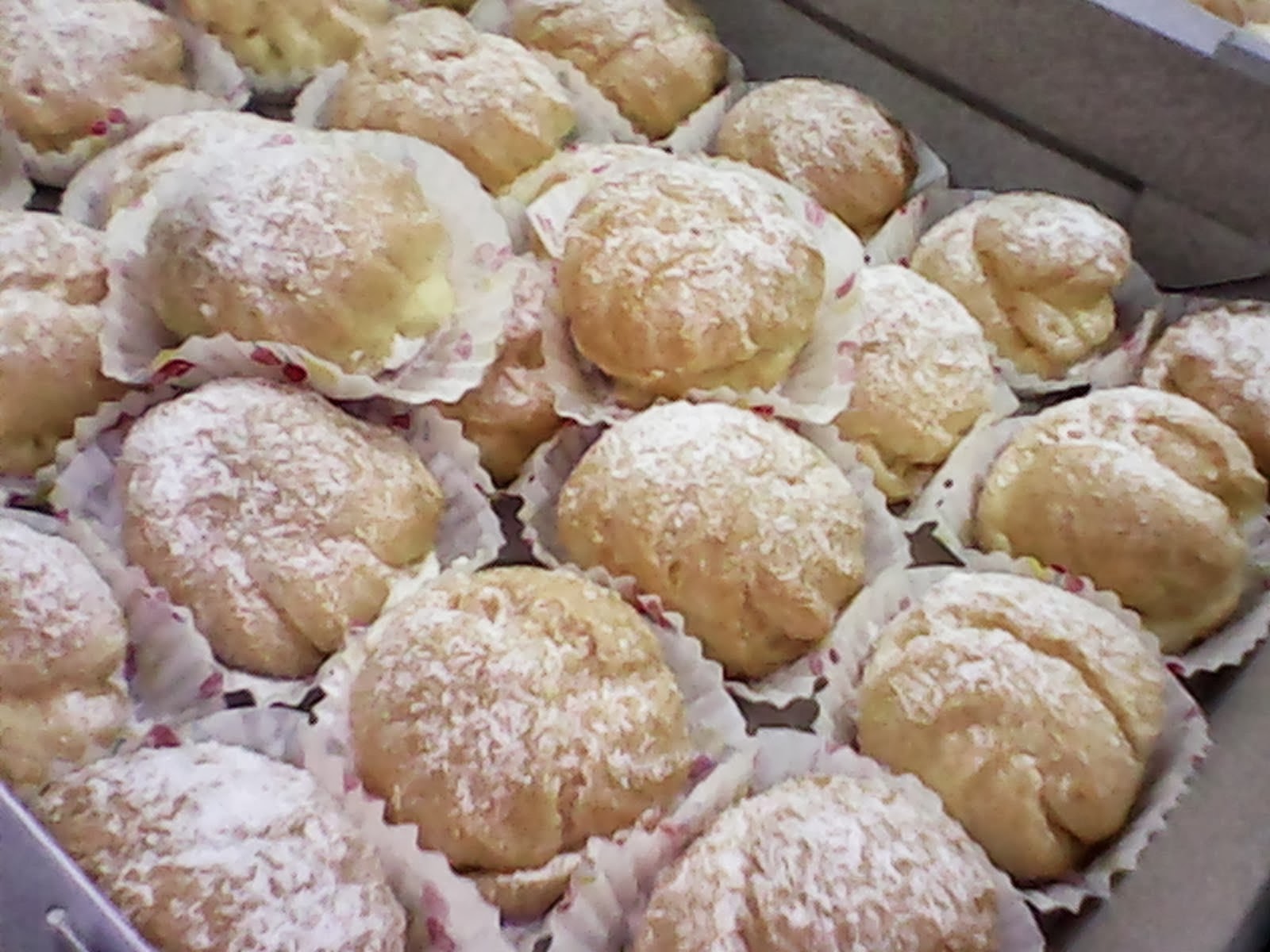 Cream puff with special filing...min ode 50 bj