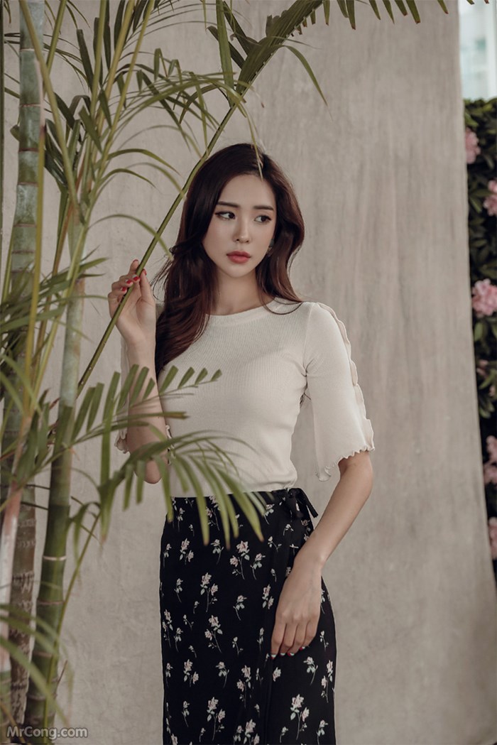 Model Park Da Hyun in fashion photo series in May 2017 (448 photos)