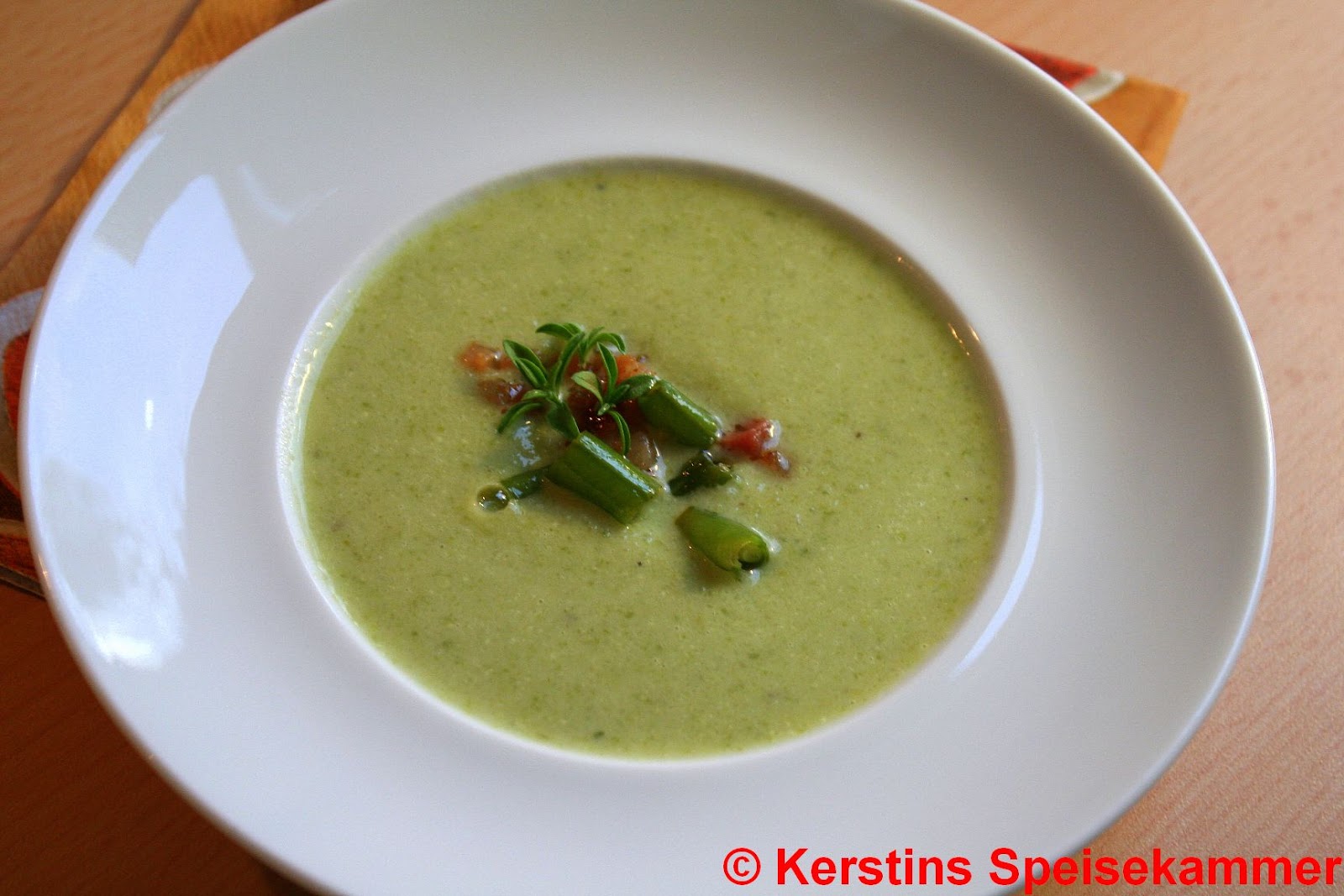 Kerstins Speisekammer: Feine, grüne Bohnecremesuppe