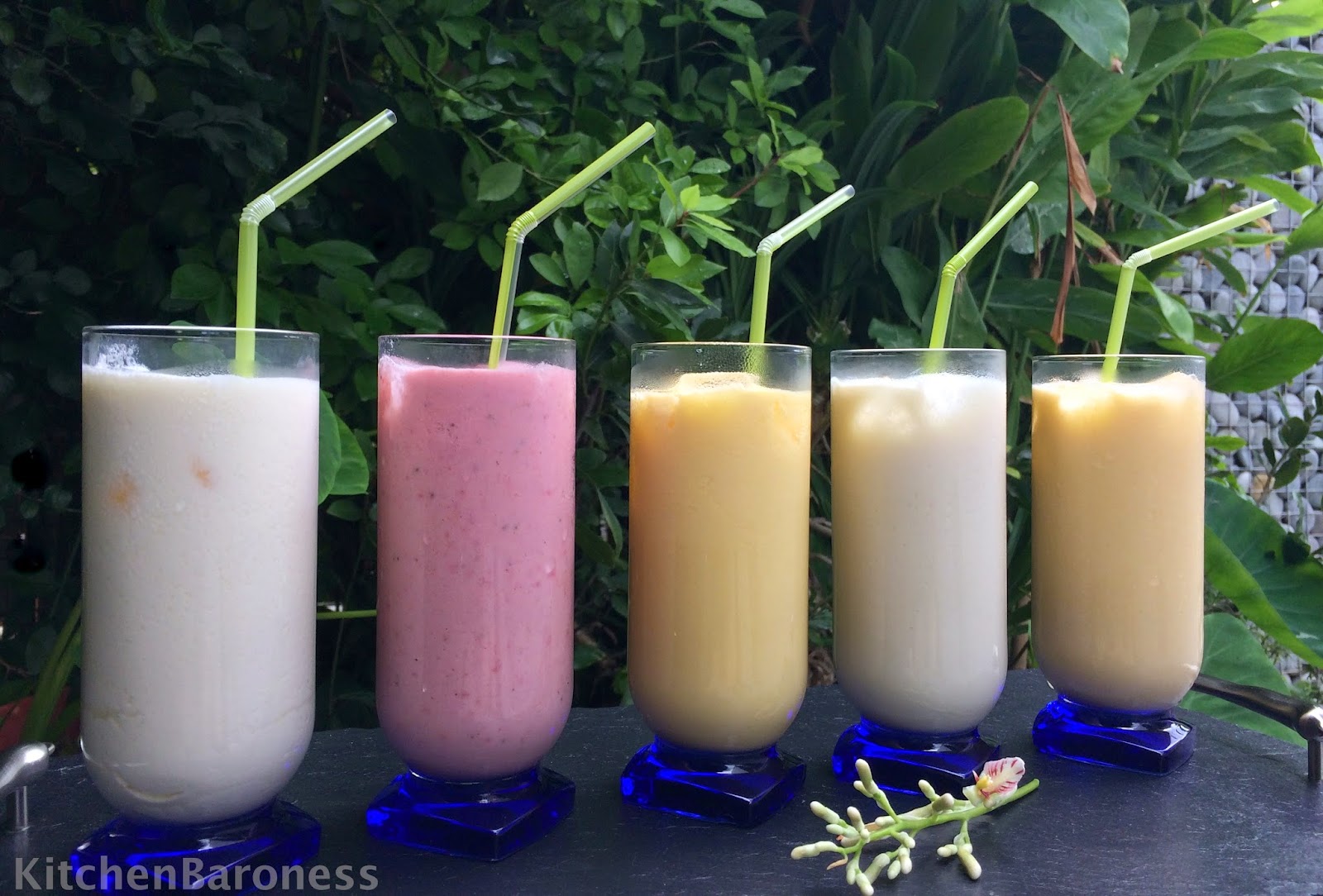 KitchenBaroness: Ice Cold Yogurt Drink Flavoured With Fruit Vanilla