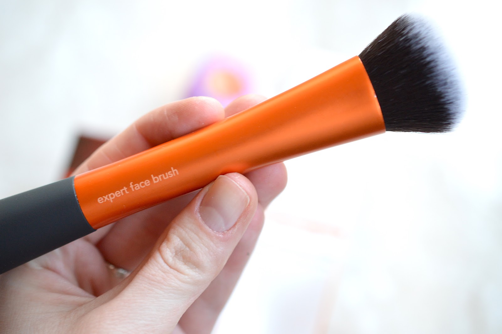 Real Techniques Expert Face Brush 