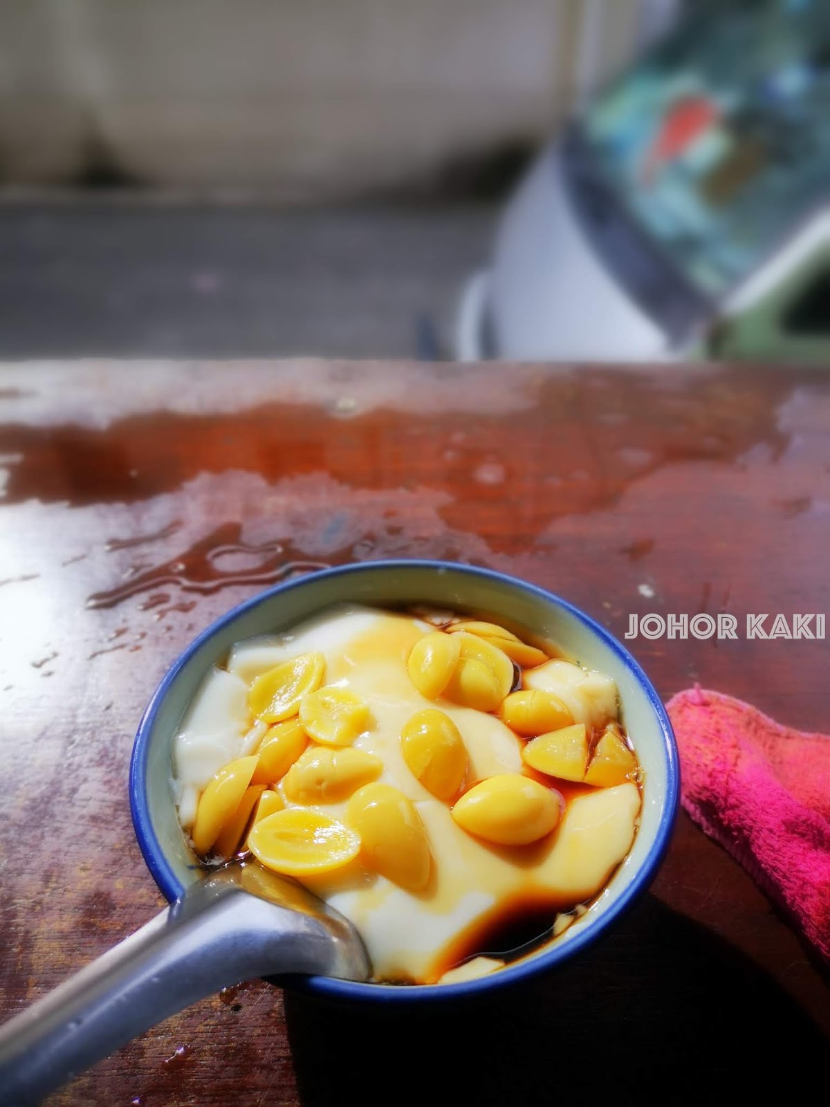Woong Kee Tau Fu Fa. One of the Best Ipoh Bean Curd 旺记祖傳豆腐花 Tony Johor