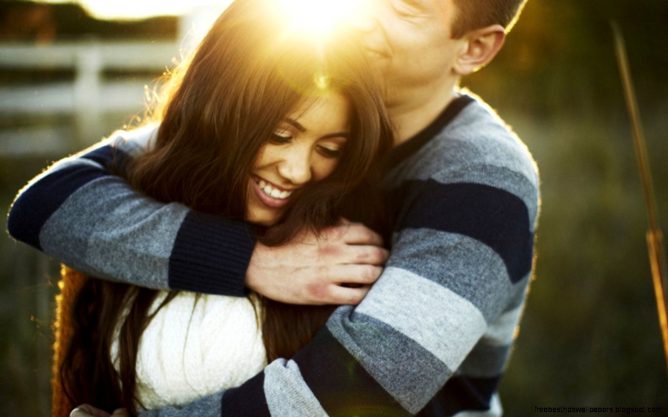1440x900 Love Hug Wallpaper