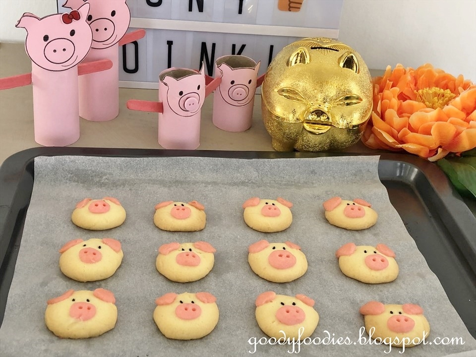 GoodyFoodies Recipe Cute Piggy German Cookies for CNY