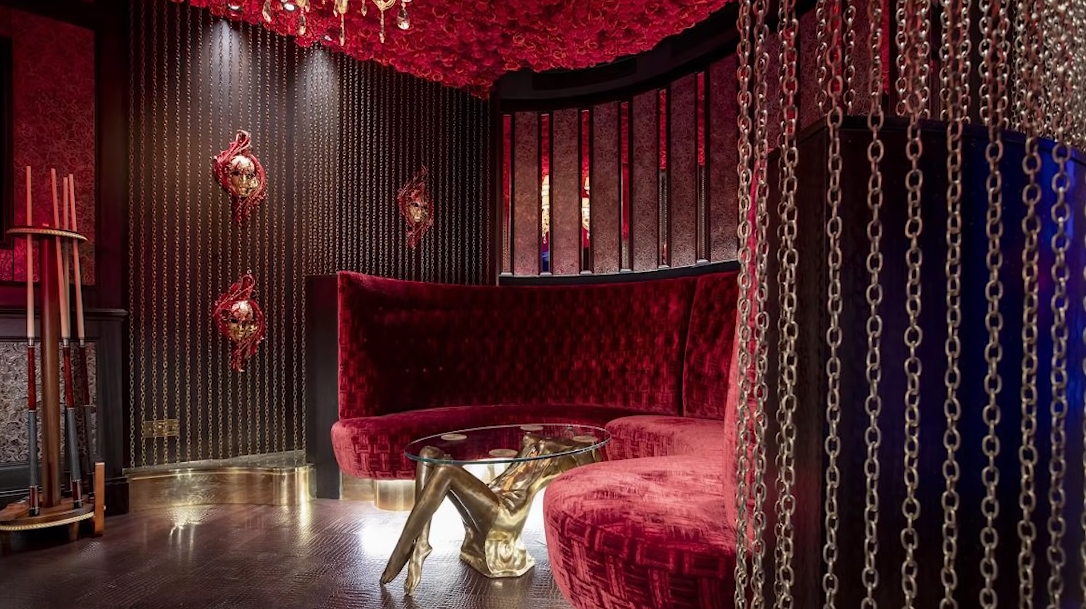 32 Interior Design Photos vs. UK's Most Expensive Home Tour