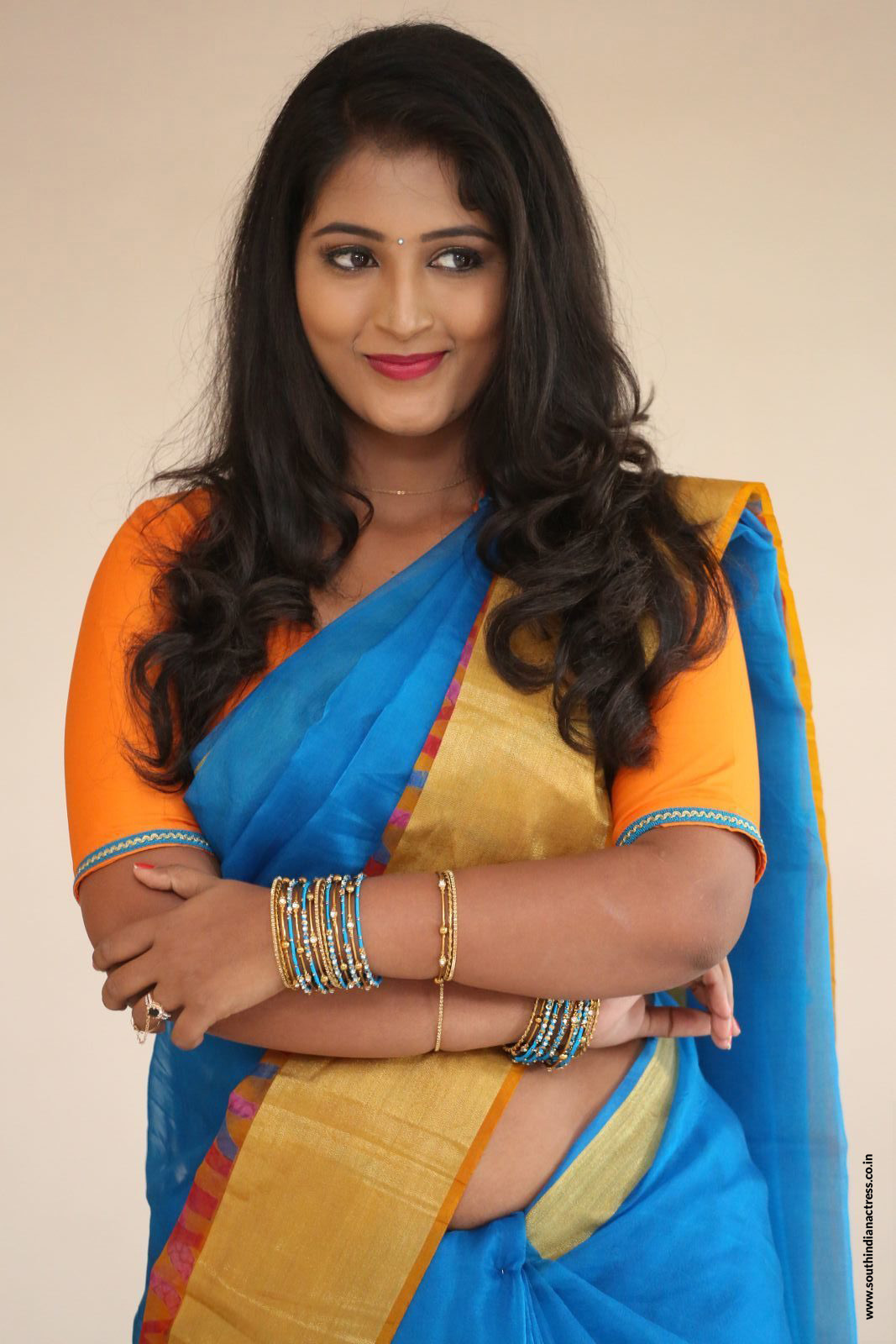 Telugu Teja Reddy hot navel show in saree stills