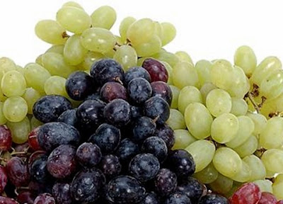manfaat buah anggur ungu dan hijau