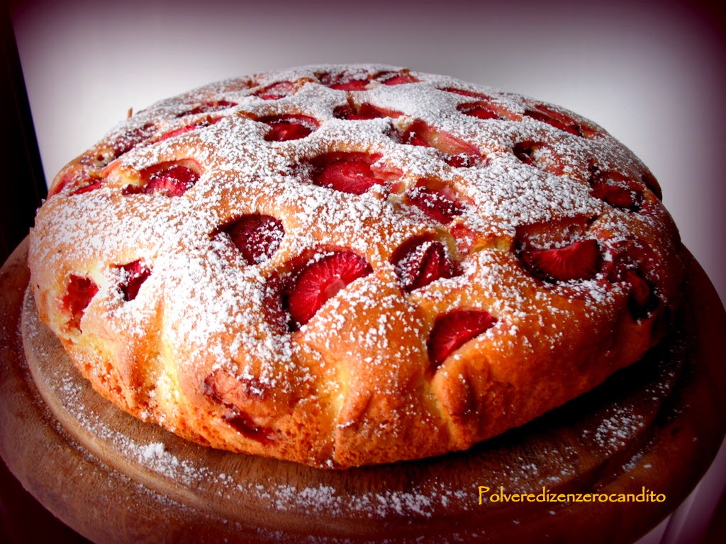 torta sofficissima di fragole fresche e rum - bimby