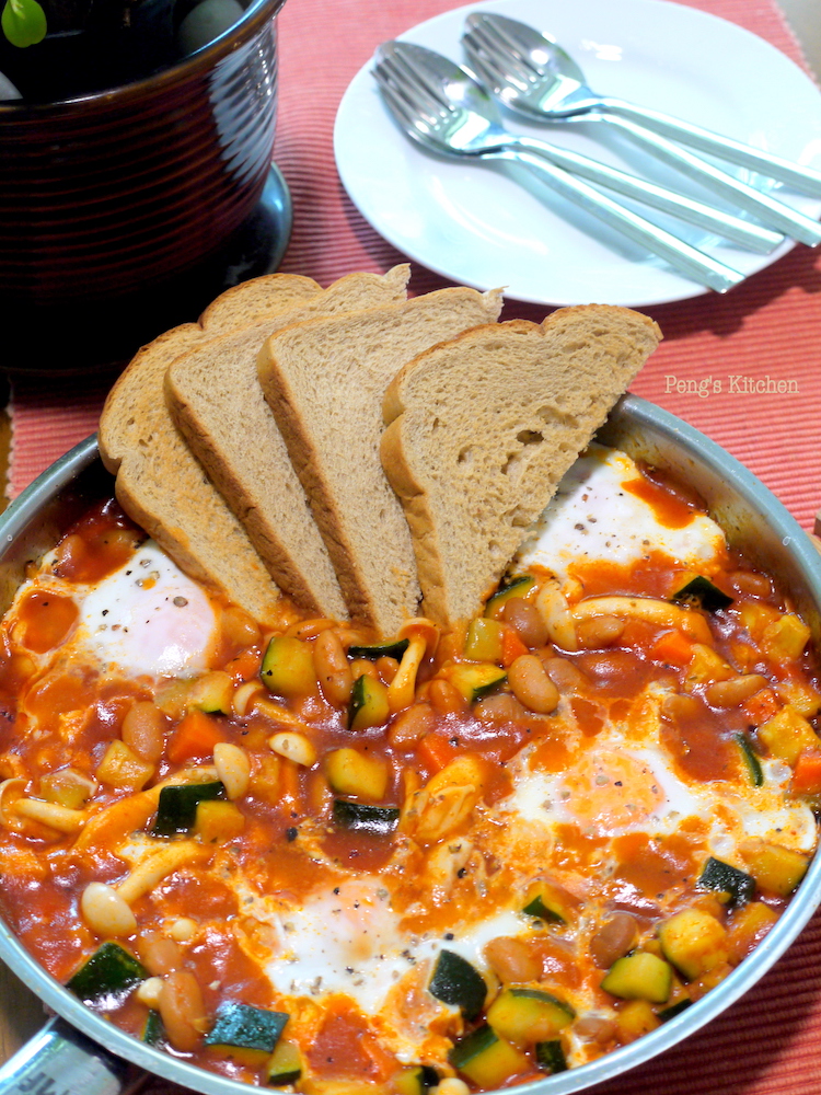Peng's Kitchen One Pan Breakfast Eggs with Zucchini & Baked Bean
