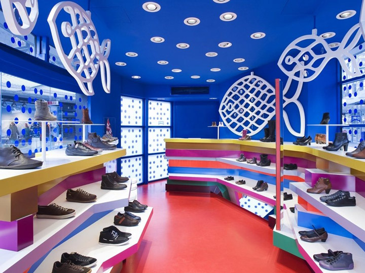 mayo 2013 Espacio Retail. Diseño de tiendas. Marcas de moda. Retail