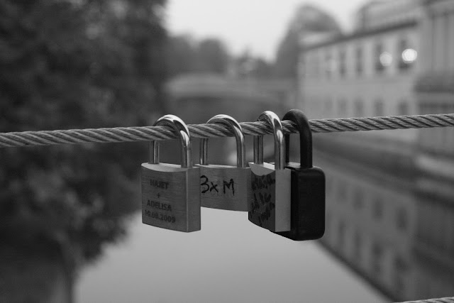 Symbols of locked together hearts.