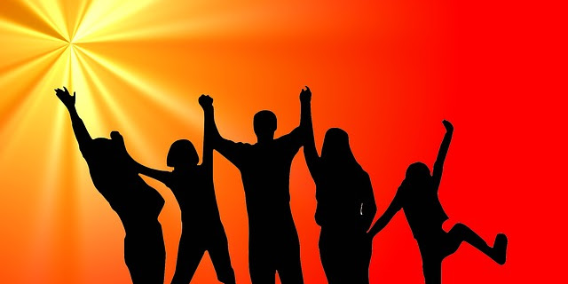 10 Tips Hidup Bahagia dan Penuh Percaya Diri