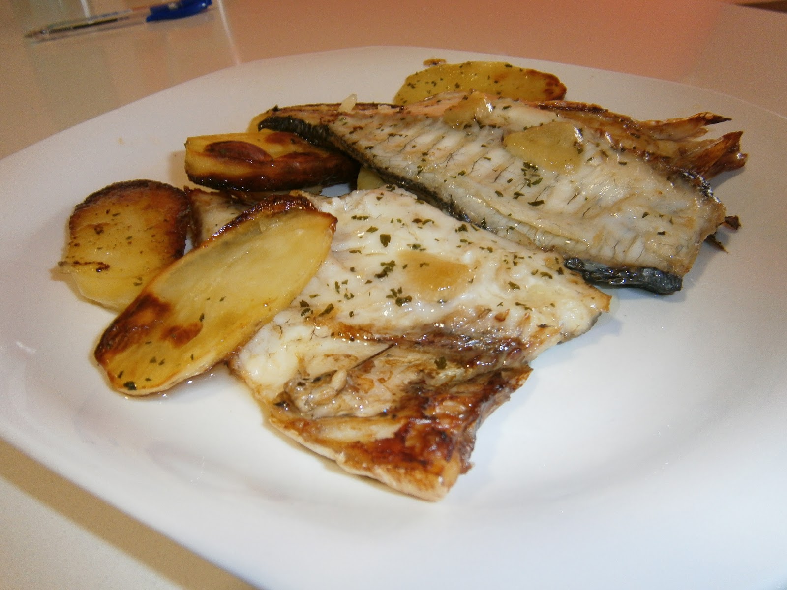 Dorada al Horno con Patatas Panaderas