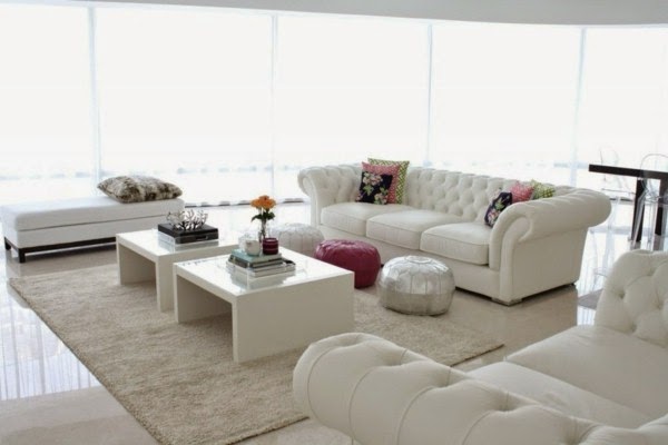 Chic and stylish white Carpet